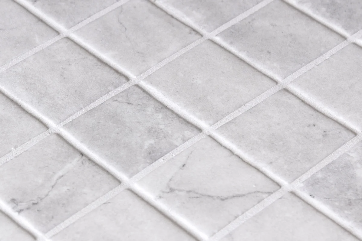 Aqualuxe Penta Greige Matt Mosaic